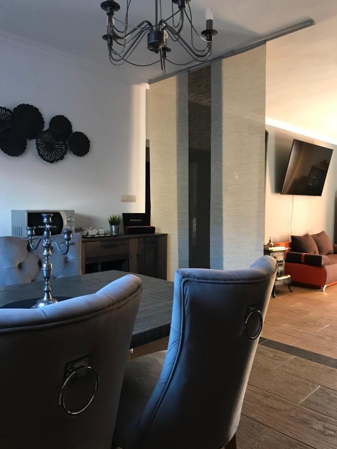 Eden Apartman Algyo Ngoại thất bức ảnh