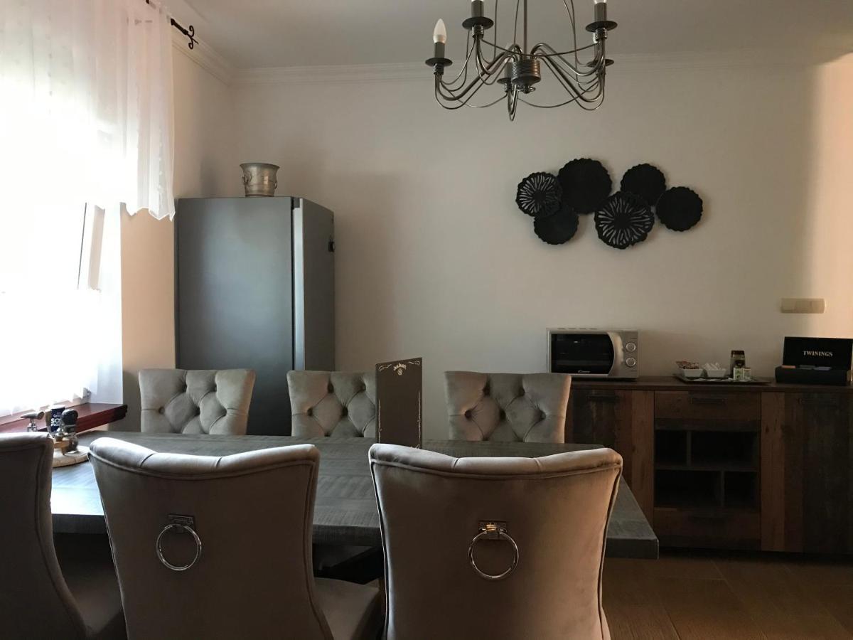 Eden Apartman Algyo Ngoại thất bức ảnh