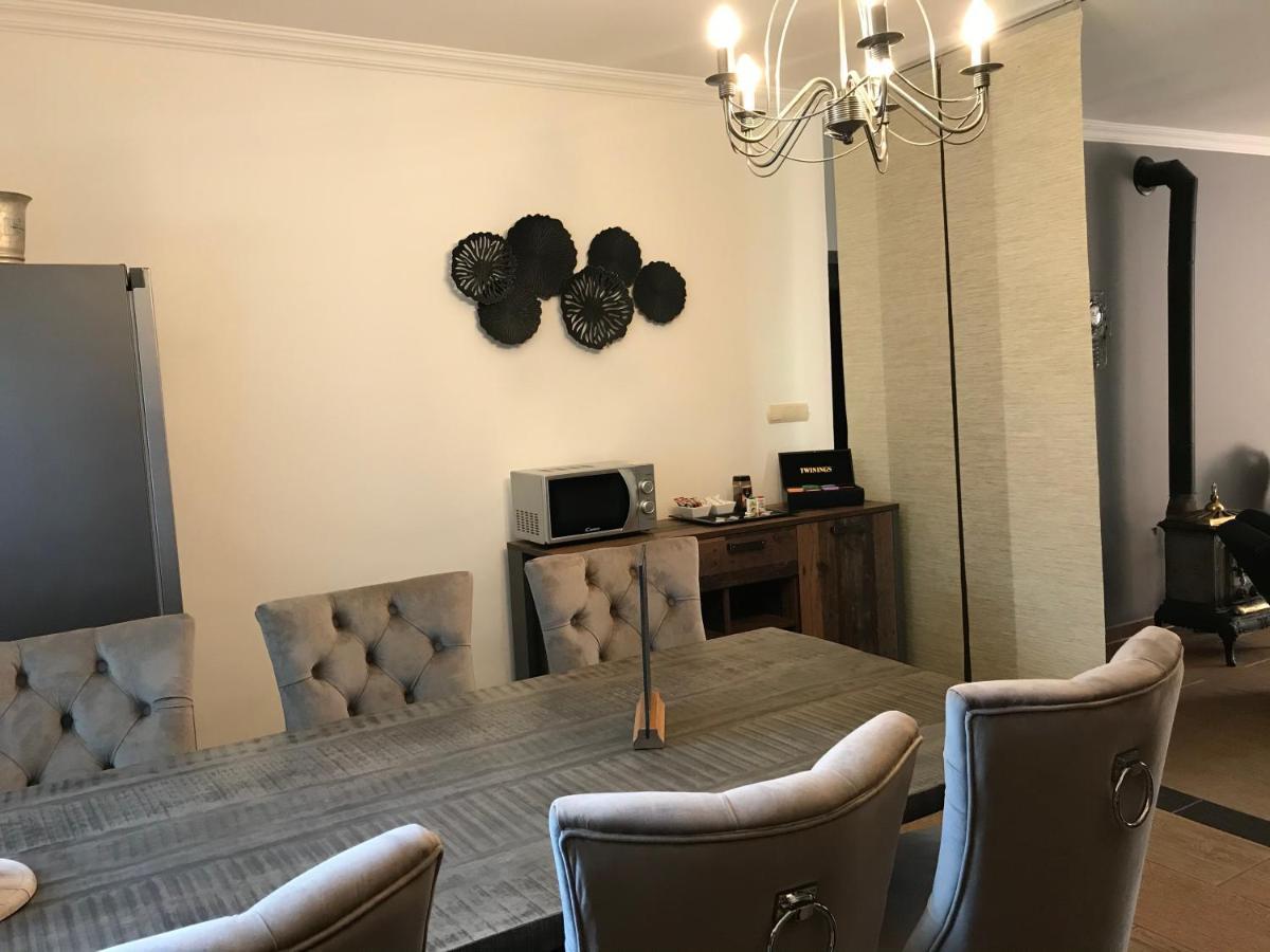 Eden Apartman Algyo Ngoại thất bức ảnh