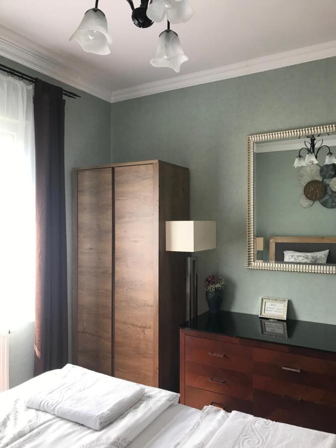 Eden Apartman Algyo Ngoại thất bức ảnh