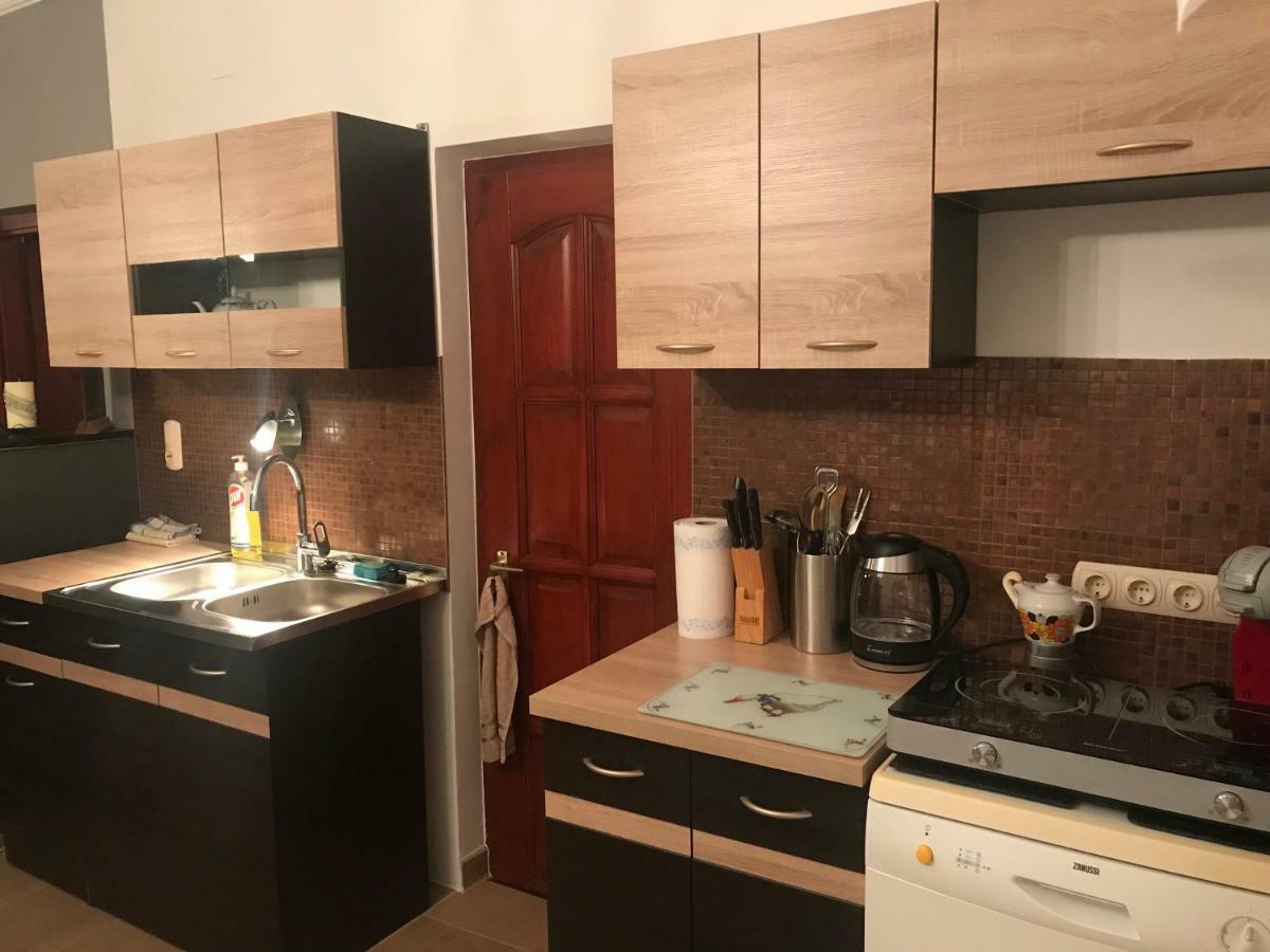 Eden Apartman Algyo Ngoại thất bức ảnh